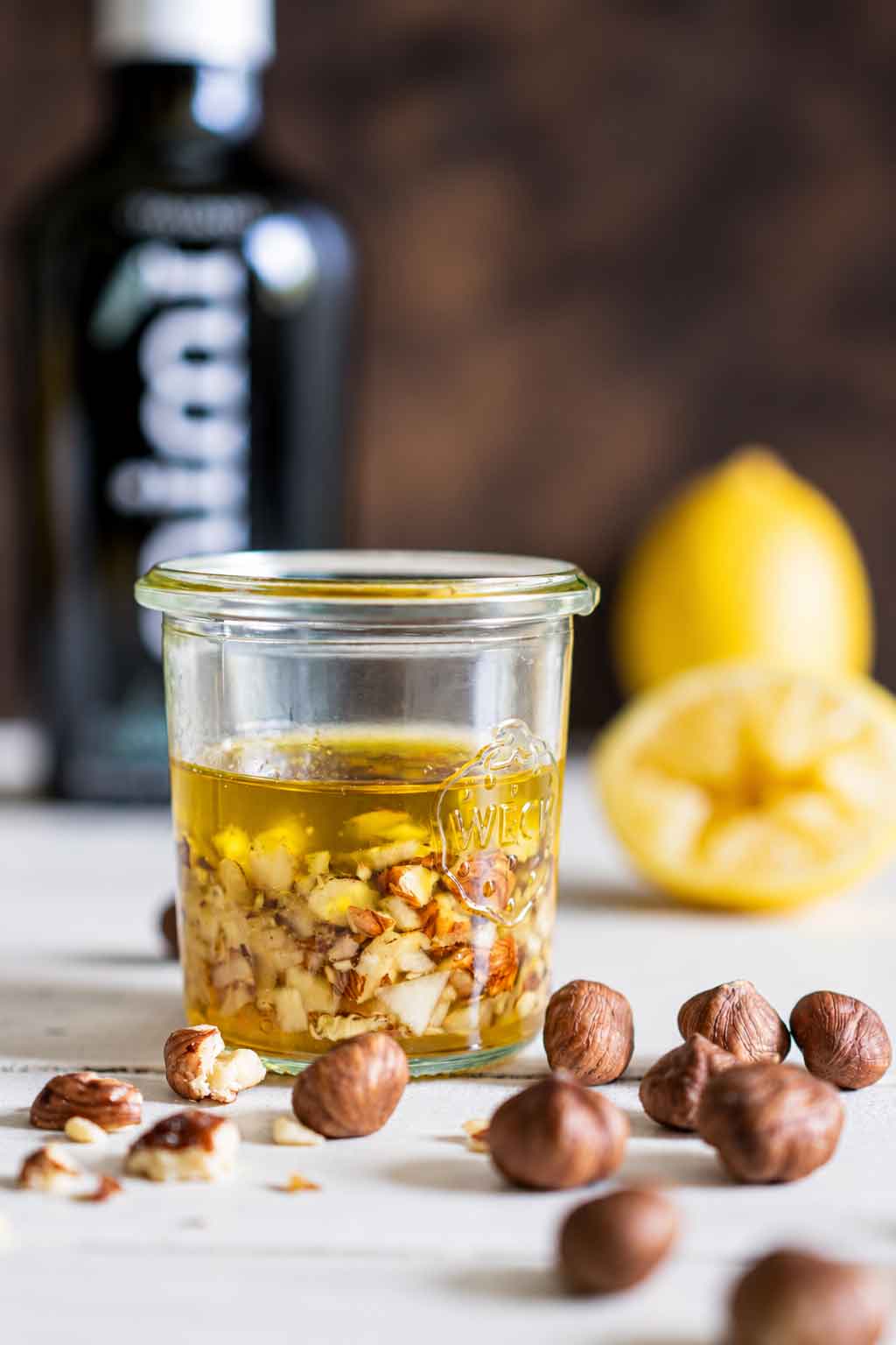 Haselnuss-Honig-Olivenöl-Dressing